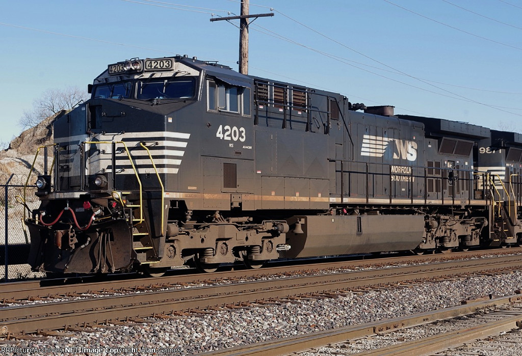 NS 4203